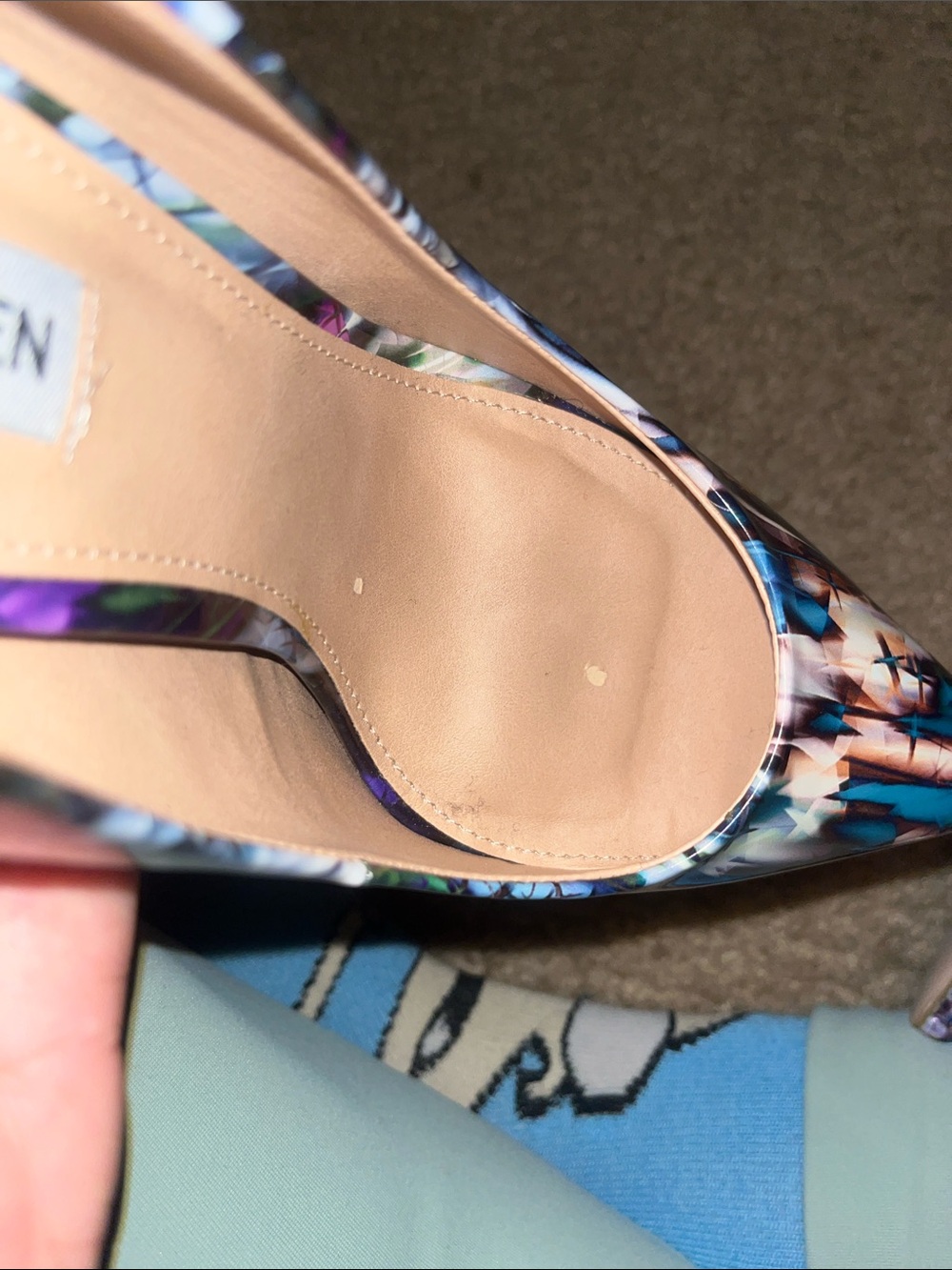 Steve Madden Pointed Toe Floral-Print Pumps in multicolor - Picture 8 of 13